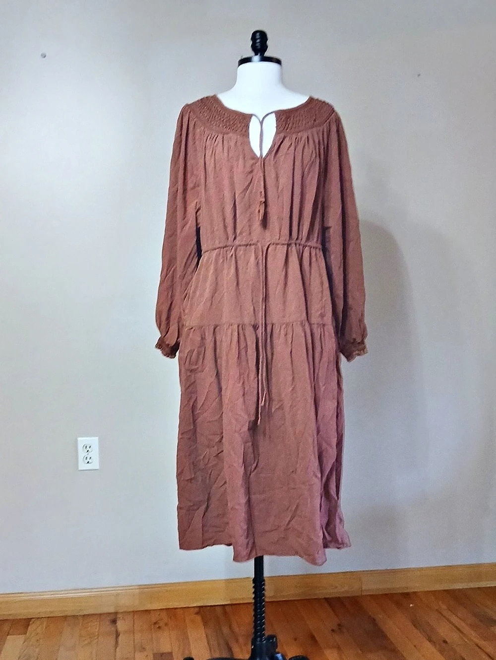 Embroidered Neckline Midi Dress in Brown